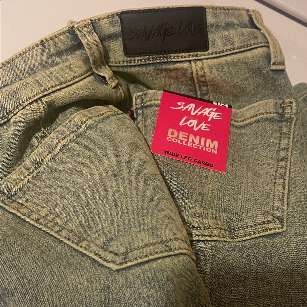 Stylish High Rise Jeans in Green - Picture 2 of 4
